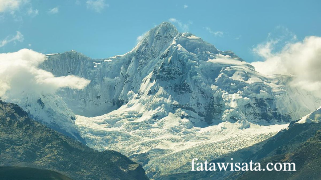 Puncak Andes di Peru